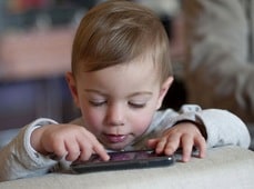 invloed mobieltje op groei kinderbrein